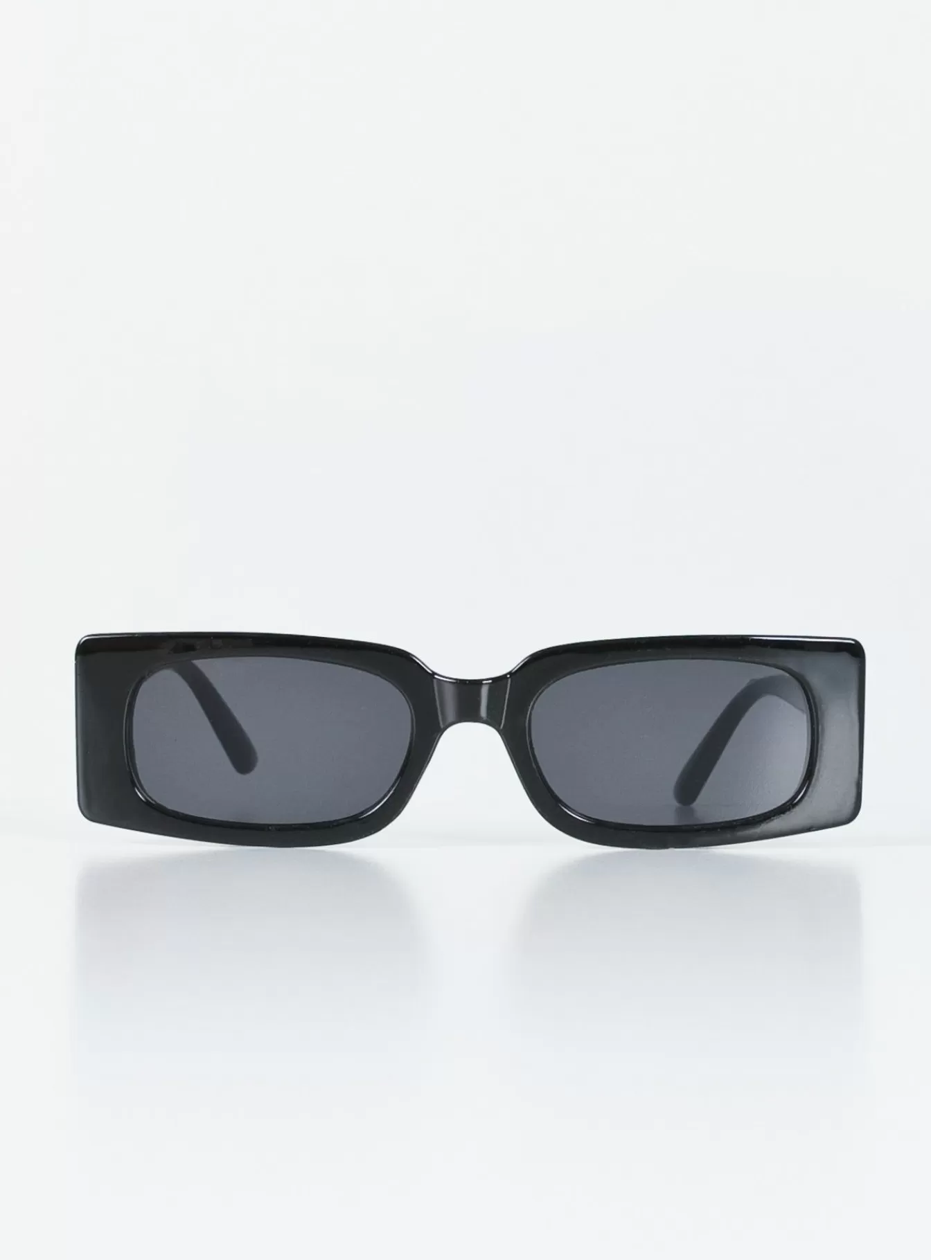 Princess Polly Sunglasses | Cahill Sunglasses Black