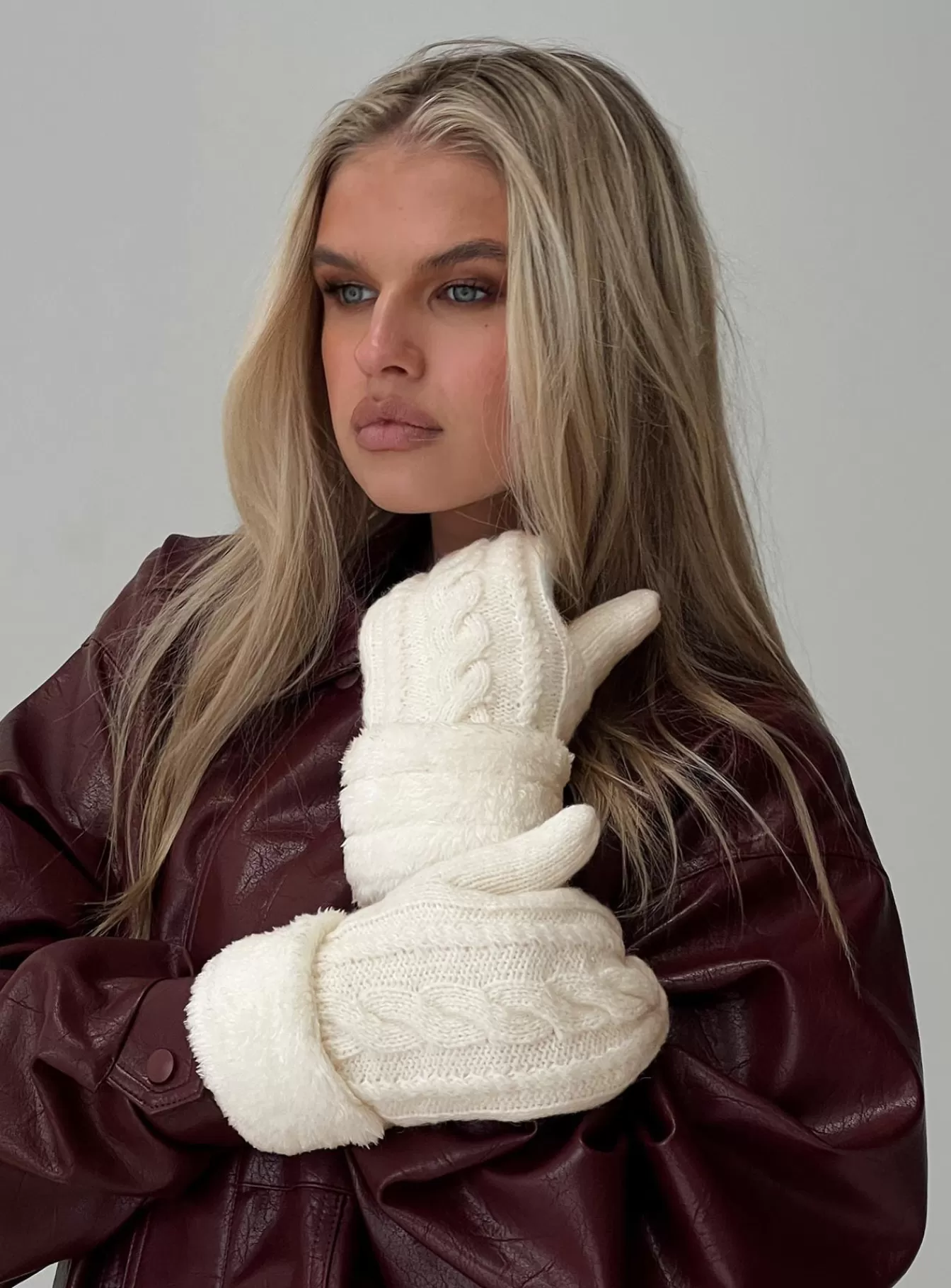 Princess Polly Specialty Items | Charel Mittens White