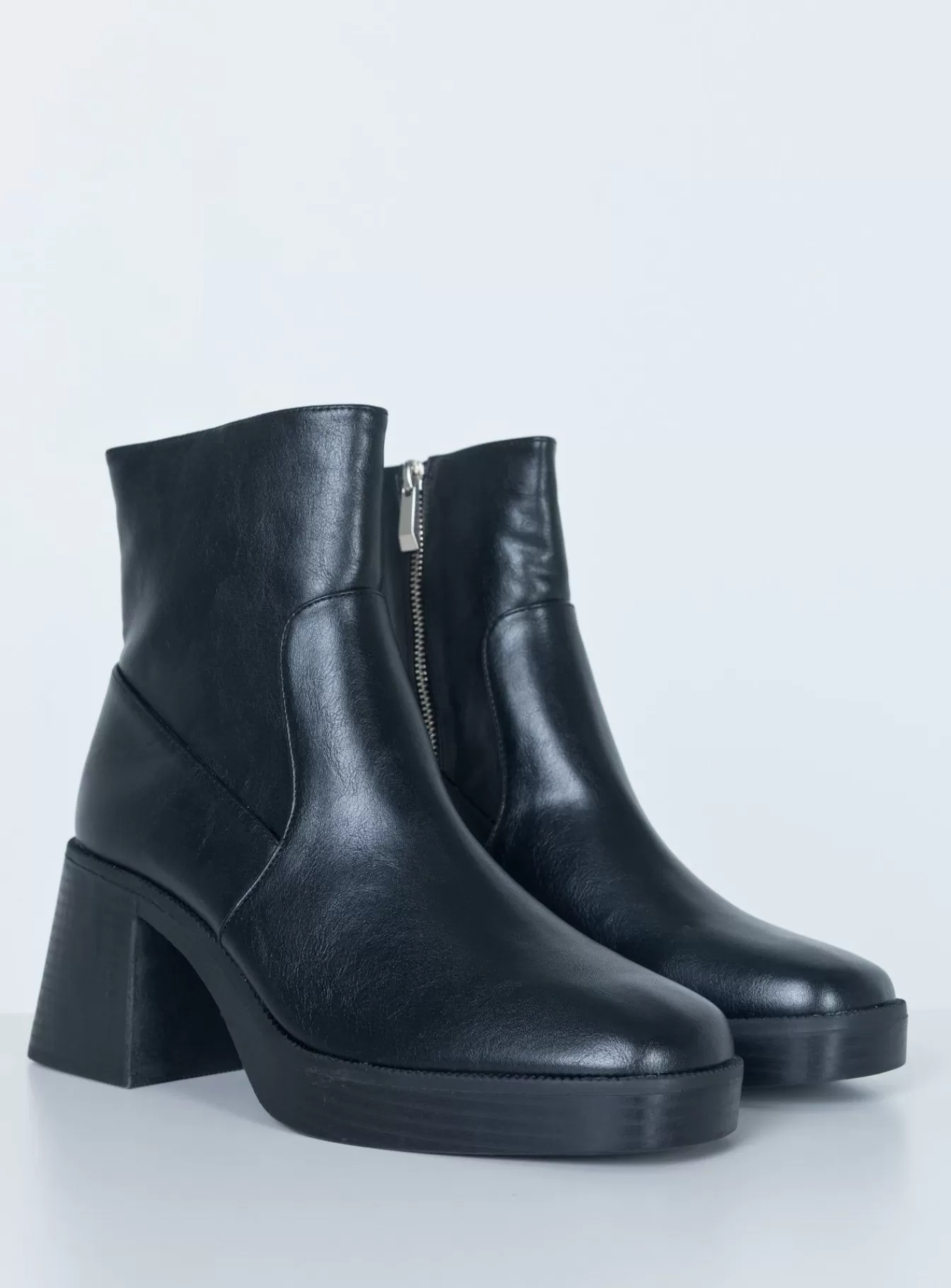 Princess Polly Boots | Halo Boots Black