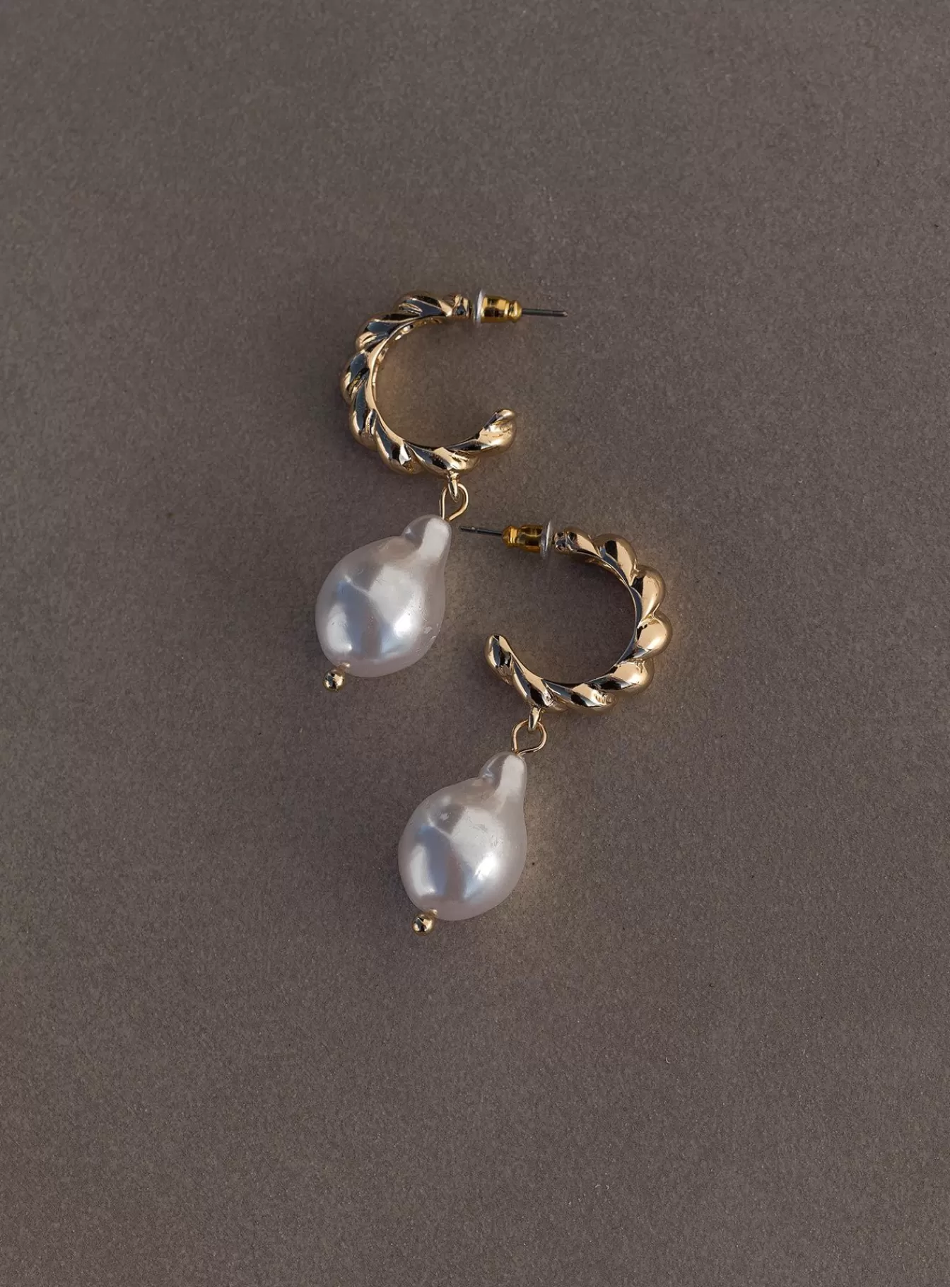 Princess Polly Earrings | Jaxson Pearl Drop Earrings Gold
