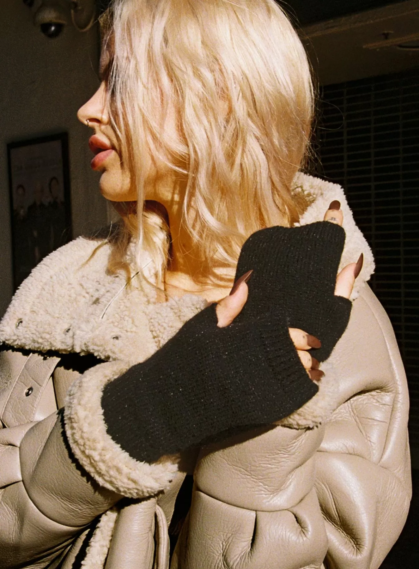 Princess Polly Specialty Items | Jhett Mittens Black