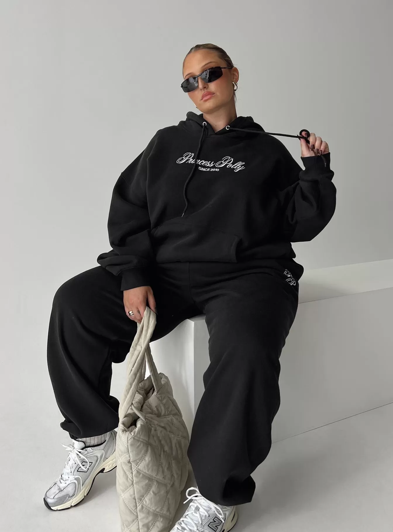 Princess Polly Pants | Track Pants Script Curve Black / Ivory