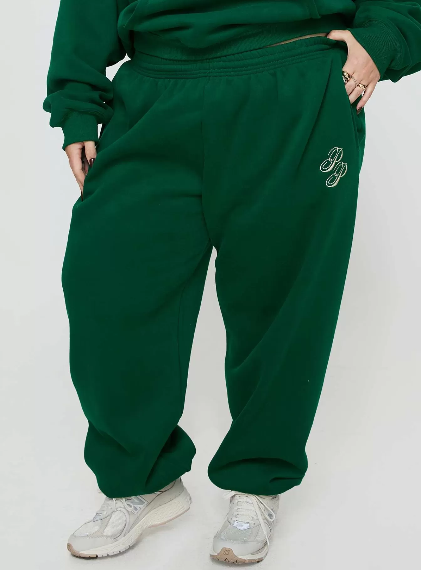 Princess Polly Pants | Track Pants Script Curve Green / Ivory