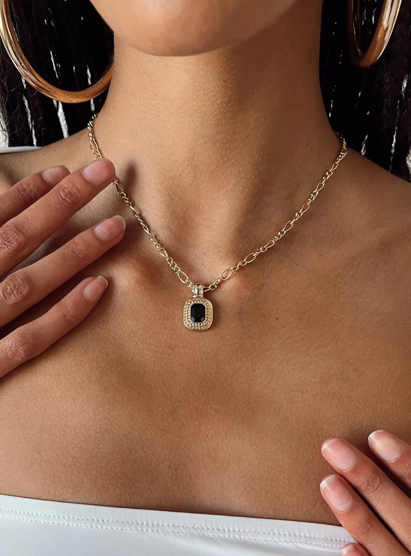 Princess Polly Necklaces | Setton Pendant Necklace / Black Gold