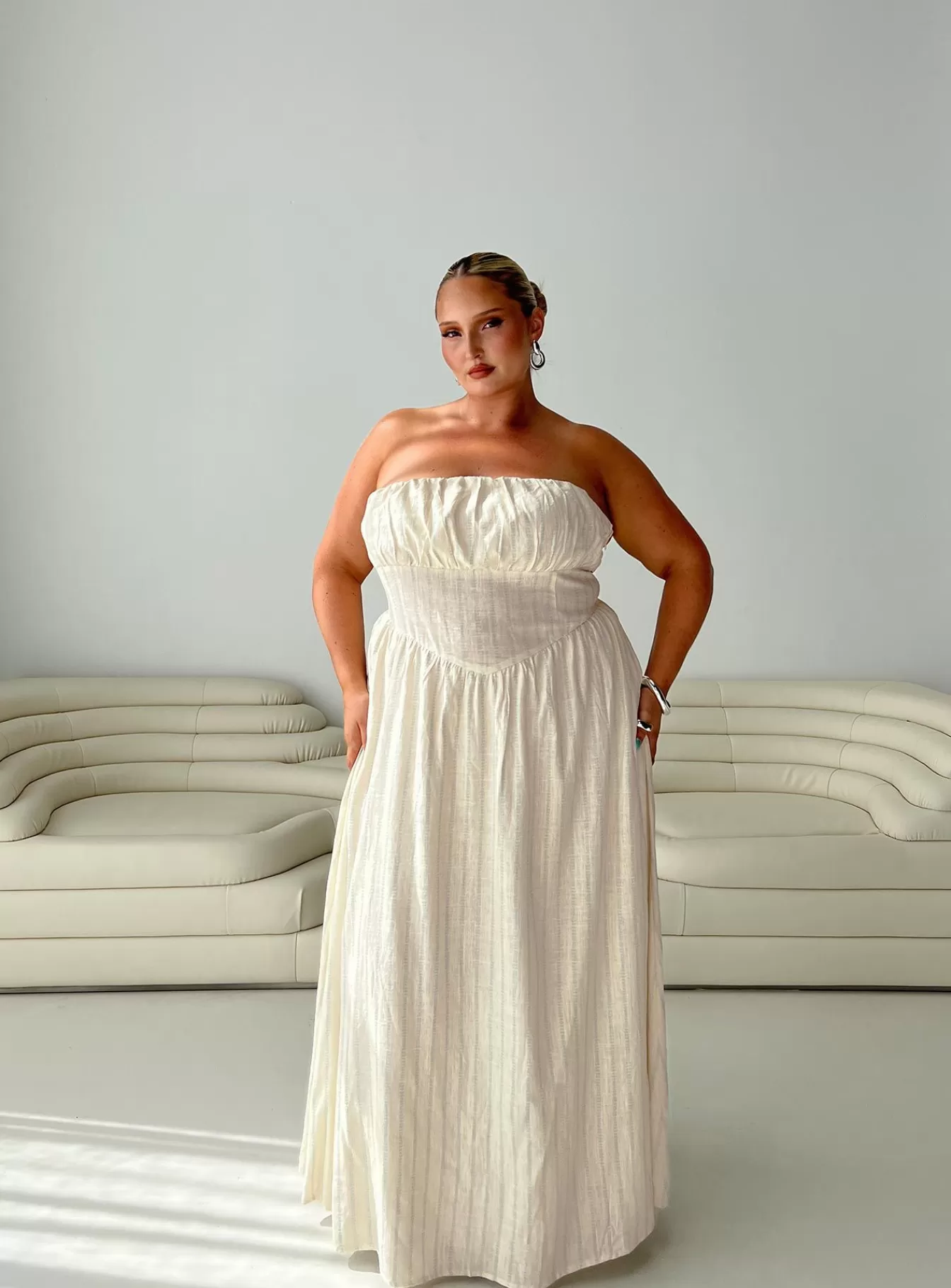 Princess Polly Maxi Dresses | Slow Dance Linen Blend Maxi Dress Curve Cream / Blue