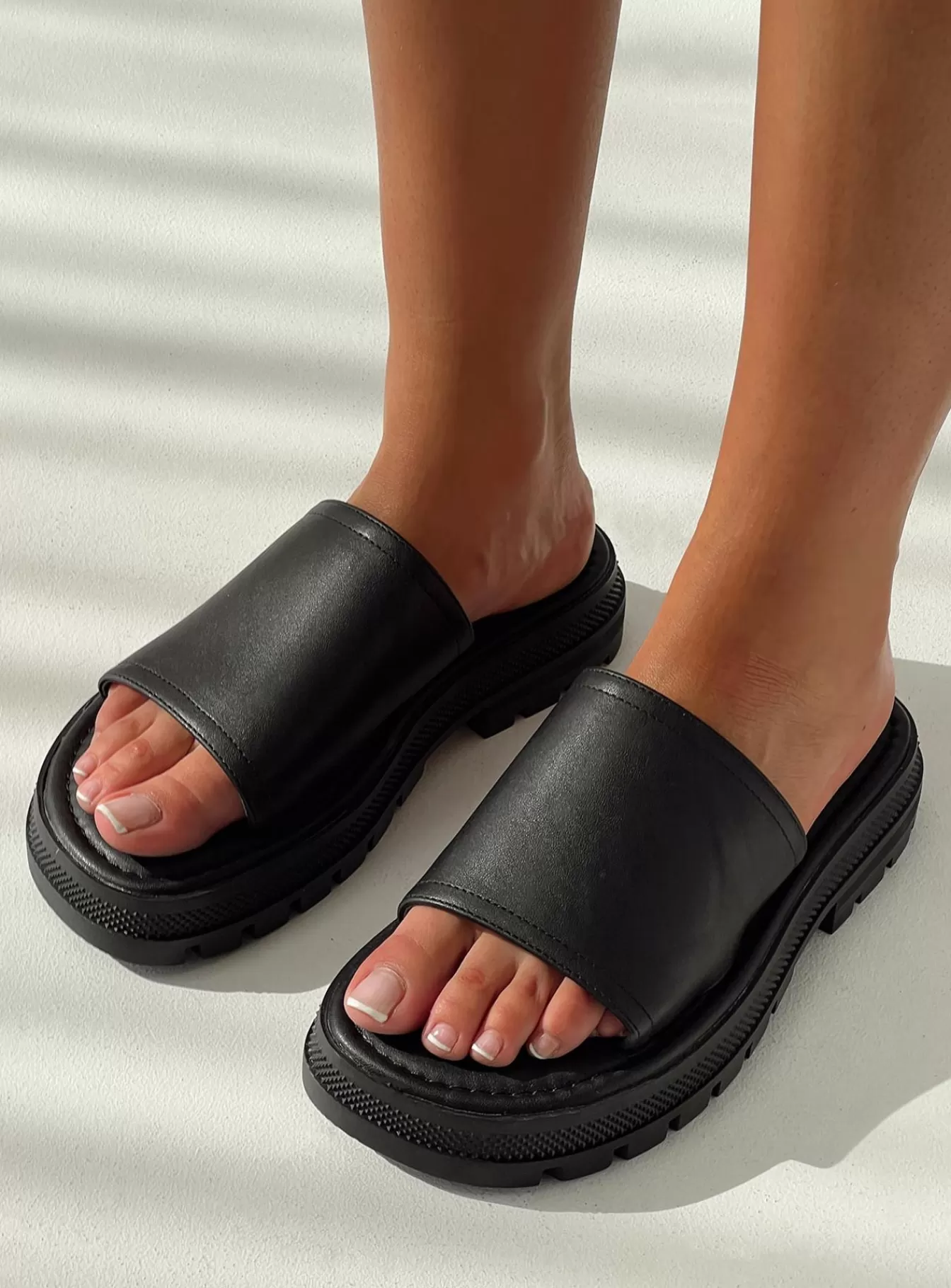 Princess Polly Sandals | Therapy Raid Sandals Black