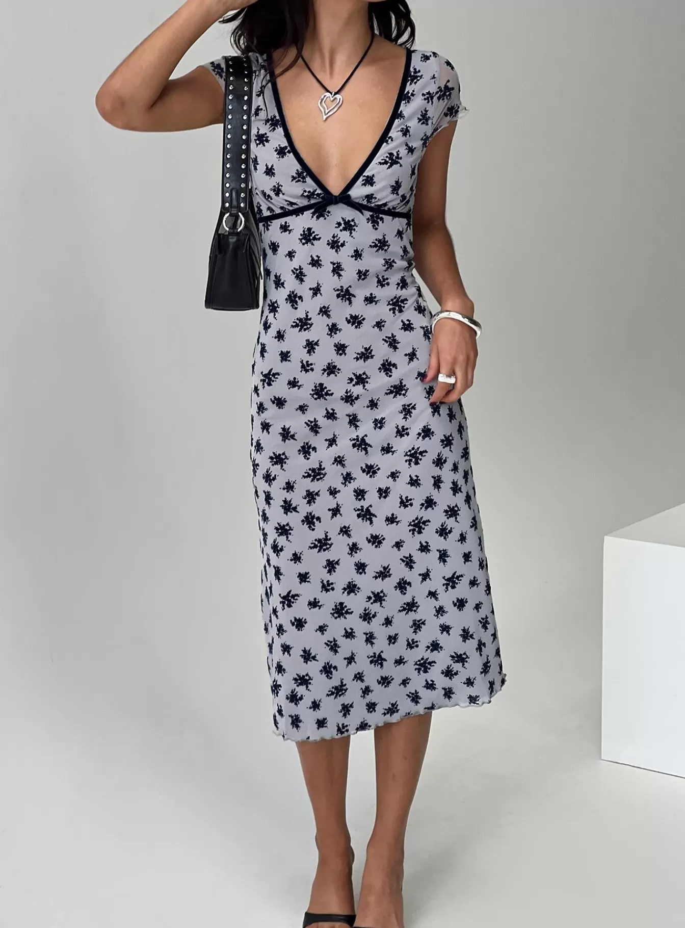 Princess Polly Midi Dresses | Vilinia Midi Dress Floral Cluster Grey Floral Cluster Pale Grey